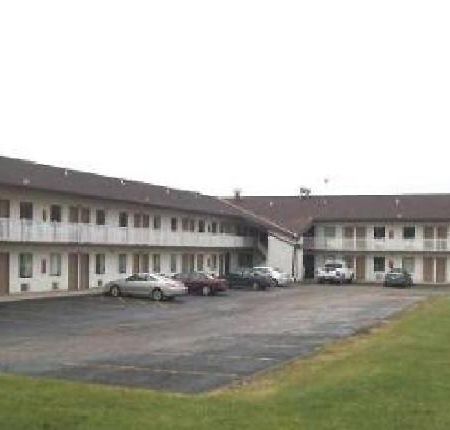 Hilltop Inn Pittsburgh Crafton Bagian luar foto