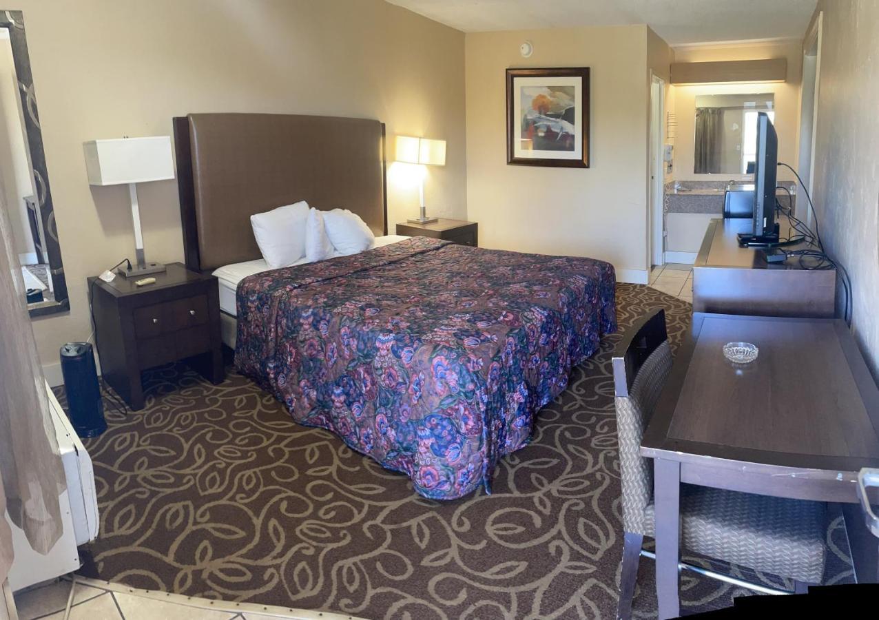 Hilltop Inn Pittsburgh Crafton Bagian luar foto
