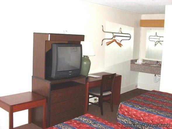 Hilltop Inn Pittsburgh Crafton Ruang foto